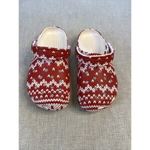 NEW Crocs Classic Red White Clogs Holiday Christmas Sweater Knit Women’s 6 M4